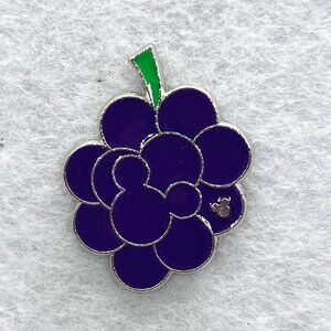 🔮‎ 5/$25 Disney Hidden Fruit Grapes Pin